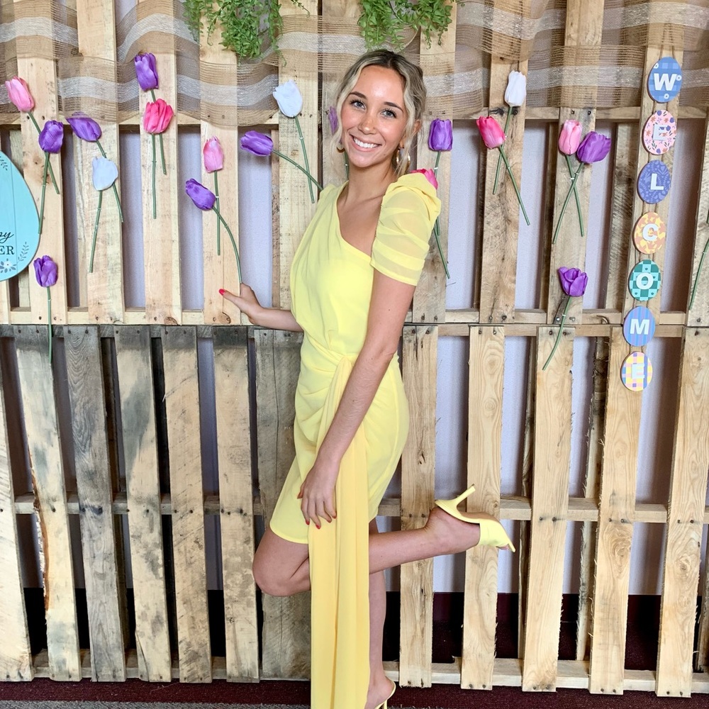 Yellow mini dress with detachable sleeve on one side
